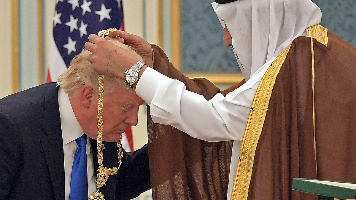 Illustration - Trump au Moyen-Orient : l'incendiaire en chef