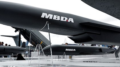 Illustration au bonheur des marchands de canons