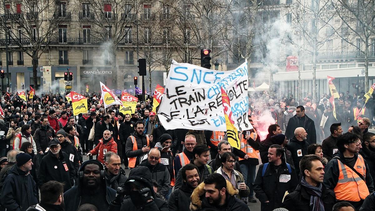 Illustration - Editorial spécial mouvement SNCF : La force des travailleurs, c'est la grève !