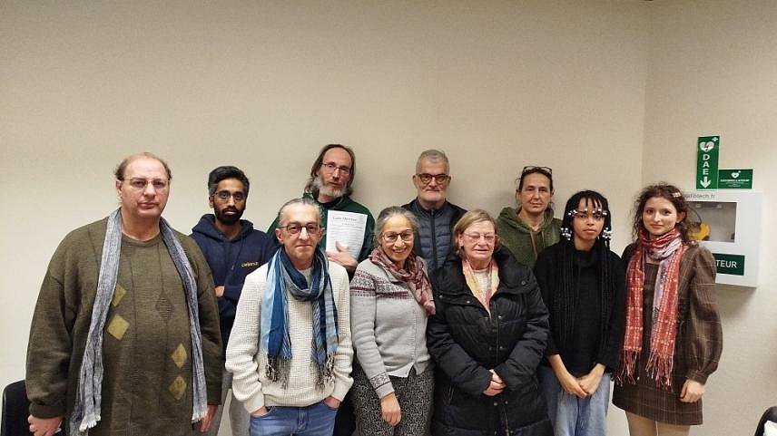 Illustration - À Saint-Quentin, pour Lutte ouvrière, Anne Zanditénas présente sa liste