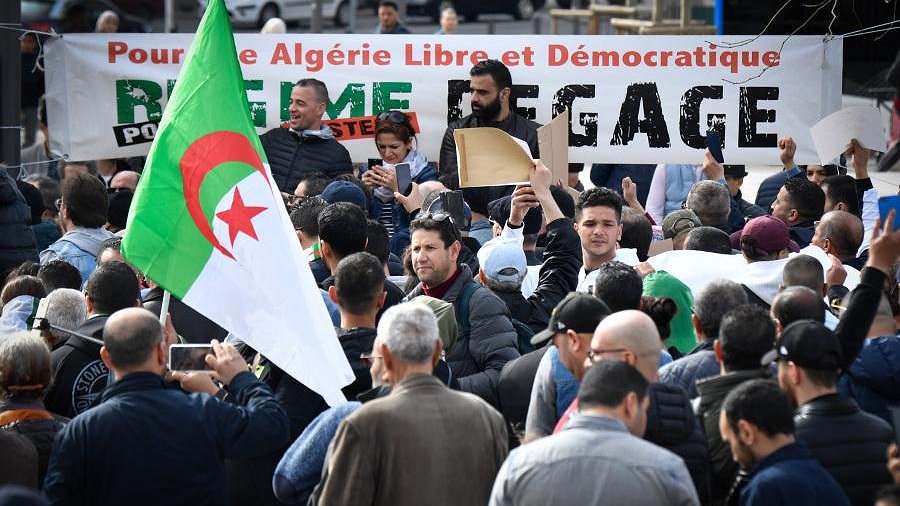 Illustration - Algérie : la pression de la rue ne faiblit pas