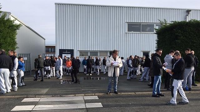 Grève à l’usine du maire de La Rochelle