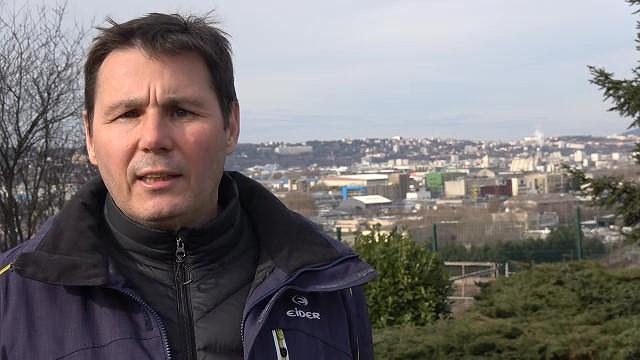 Illustration - Olivier Minoux, ouvrier dans la chimie, conduit la liste à la métropole de Lyon