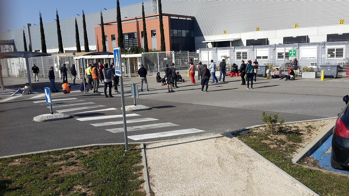 Illustration - Les travailleurs refusent de se sacrifier pour les profits de Jeff Bezos