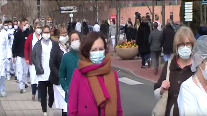 Illustration - Manifestation des personnels soignants à l’hôpital de Tourcoing