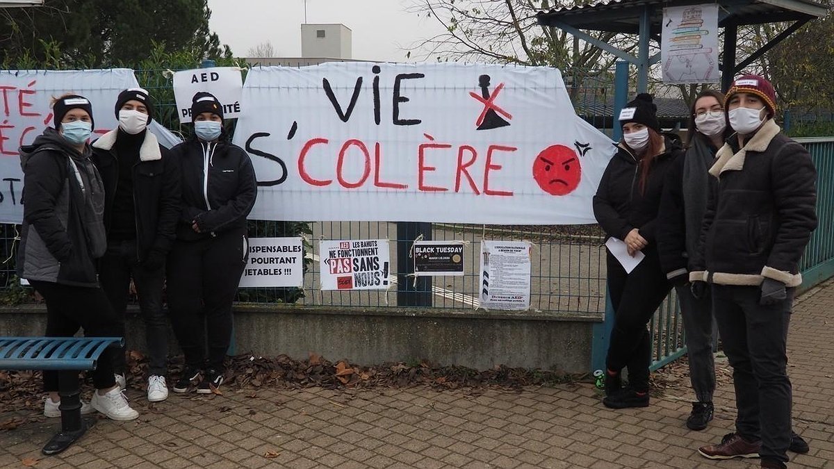 Illustration -  Vie scolaire en grève