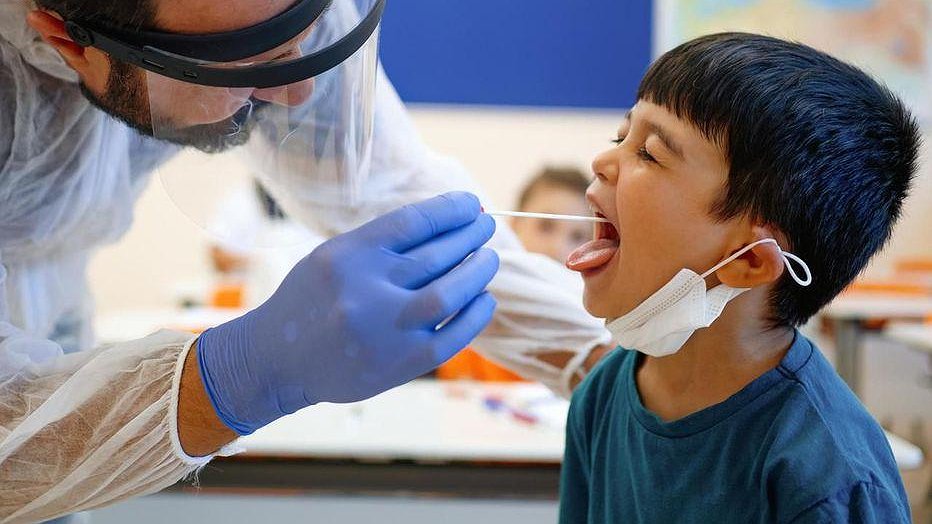 Illustration - Tests salivaires… et payants pour le personnel !