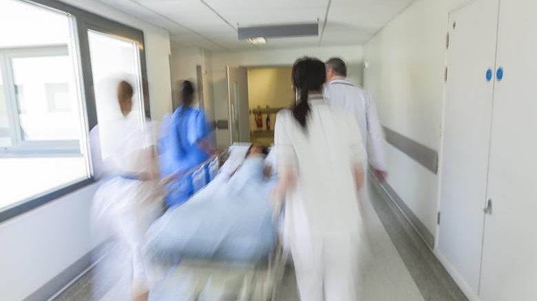 Hôpitaux saturés : merci qui ?
