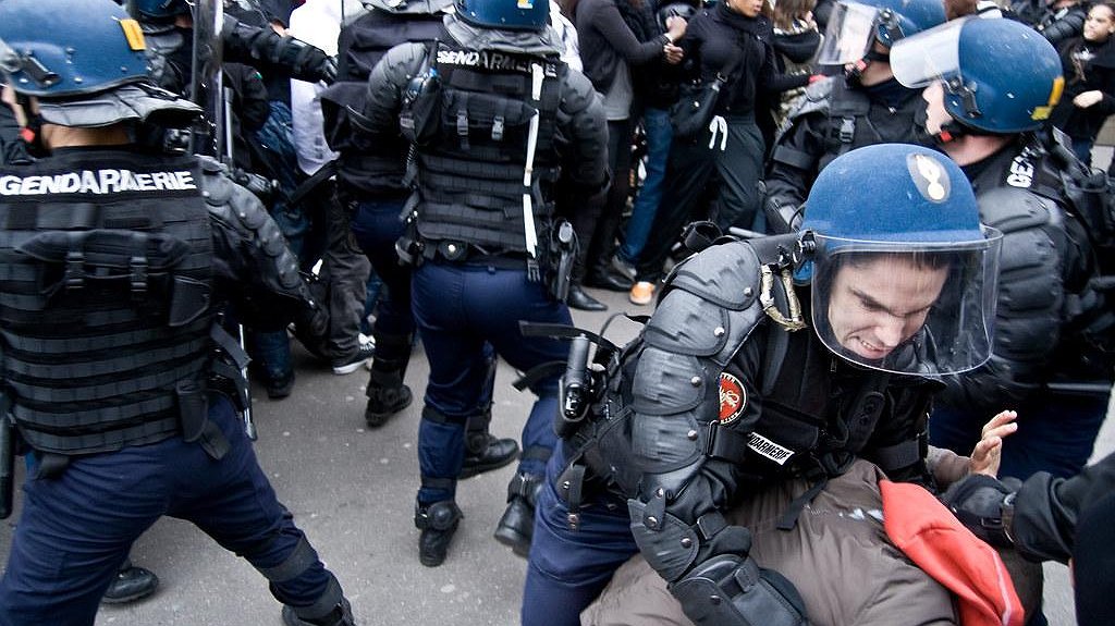 Illustration - Darmanin, Roussel et les « forces de l’ordre »