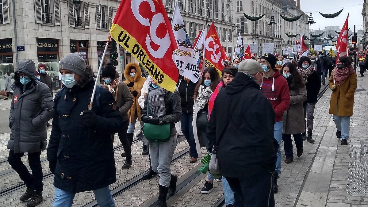 Illustration - Les travailleurs sociaux en ont plein le dos