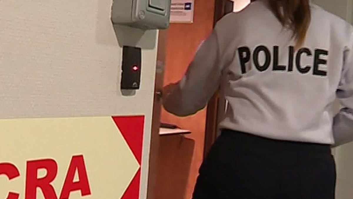 Illustration - Non aux barbelés de la honte !