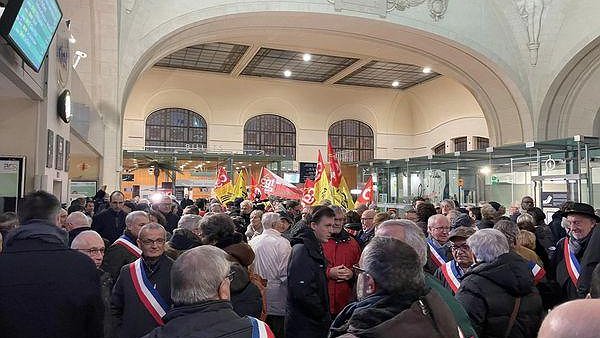 Illustration - Rébellion des notables contre la SNCF