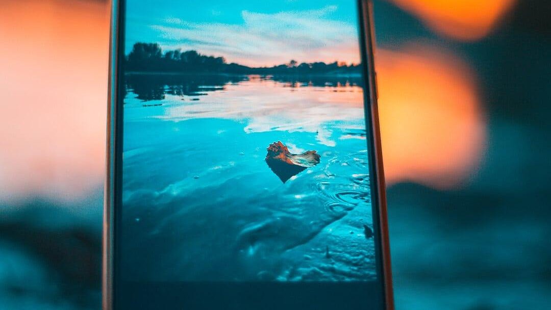 Illustration - Téléphone : le portemonnaie déclare forfait