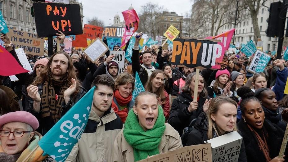 Illustration - Grande-Bretagne : augmenter les salaires, une nécessité pour tous