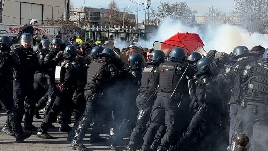 Illustration - Grève des éboueurs : l’État contre les travailleurs