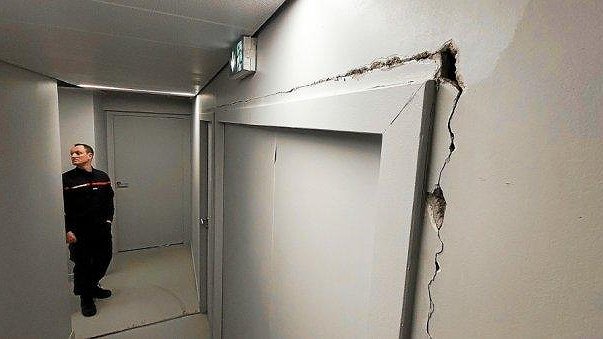 Illustration - La nouvelle caserne des pompiers : lamentable