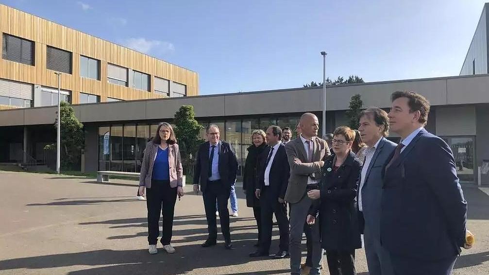 Illustration - Inauguration en trompe l’œil