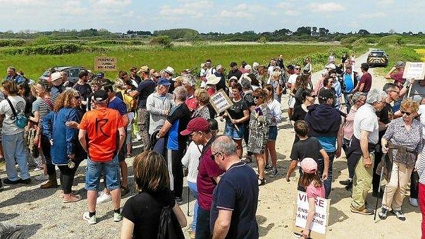 Illustration - Kerzine : l’armée s’accroche à son château de sable