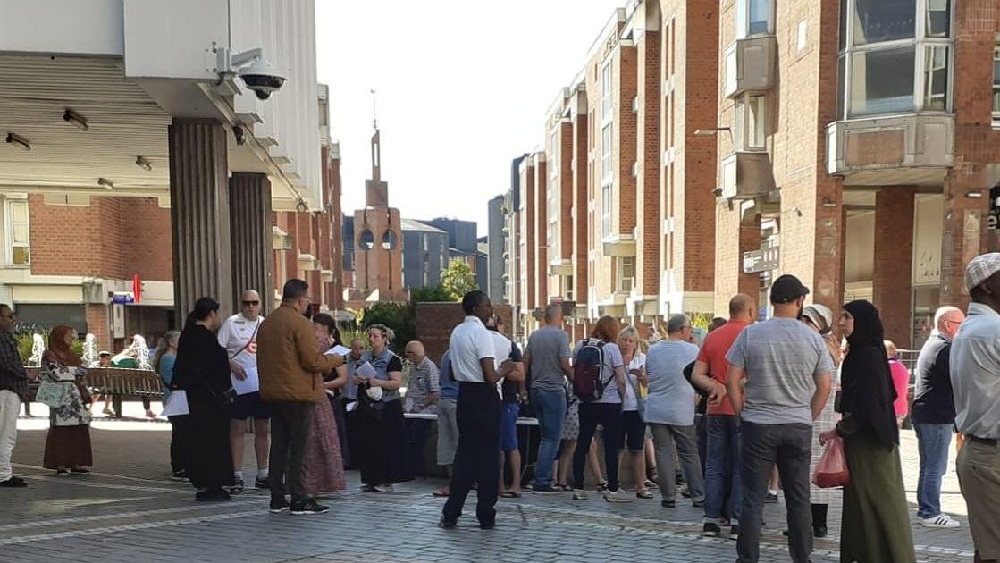 Illustration - Régularisation de charges : contre le racket organisé