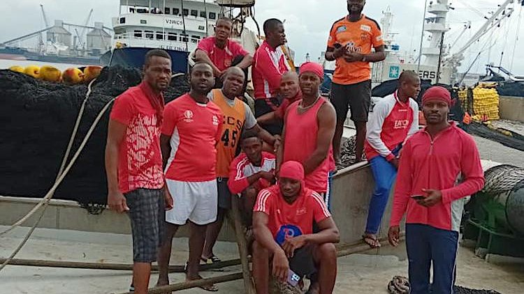 Illustration - Thoniers : les forçats de la mer en grève