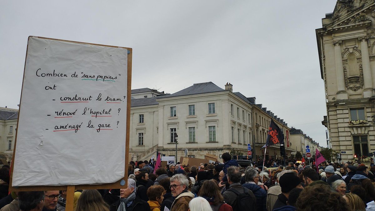 Illustration - Rassemblement de soutien aux sans-papiers et aux sans-logis