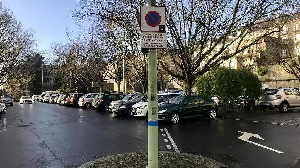 Illustration - Le stationnement de plus en plus payant 