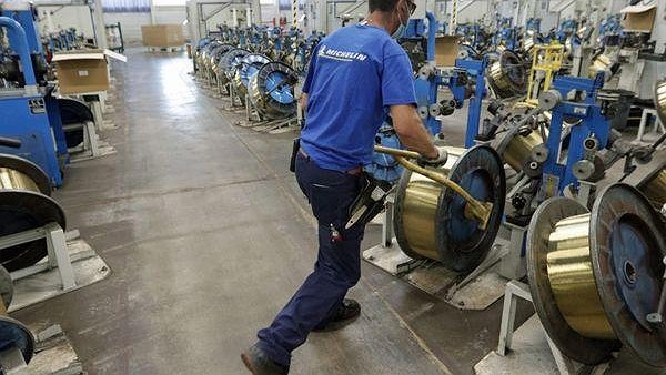 Illustration - Michelin taille dans les effectifs