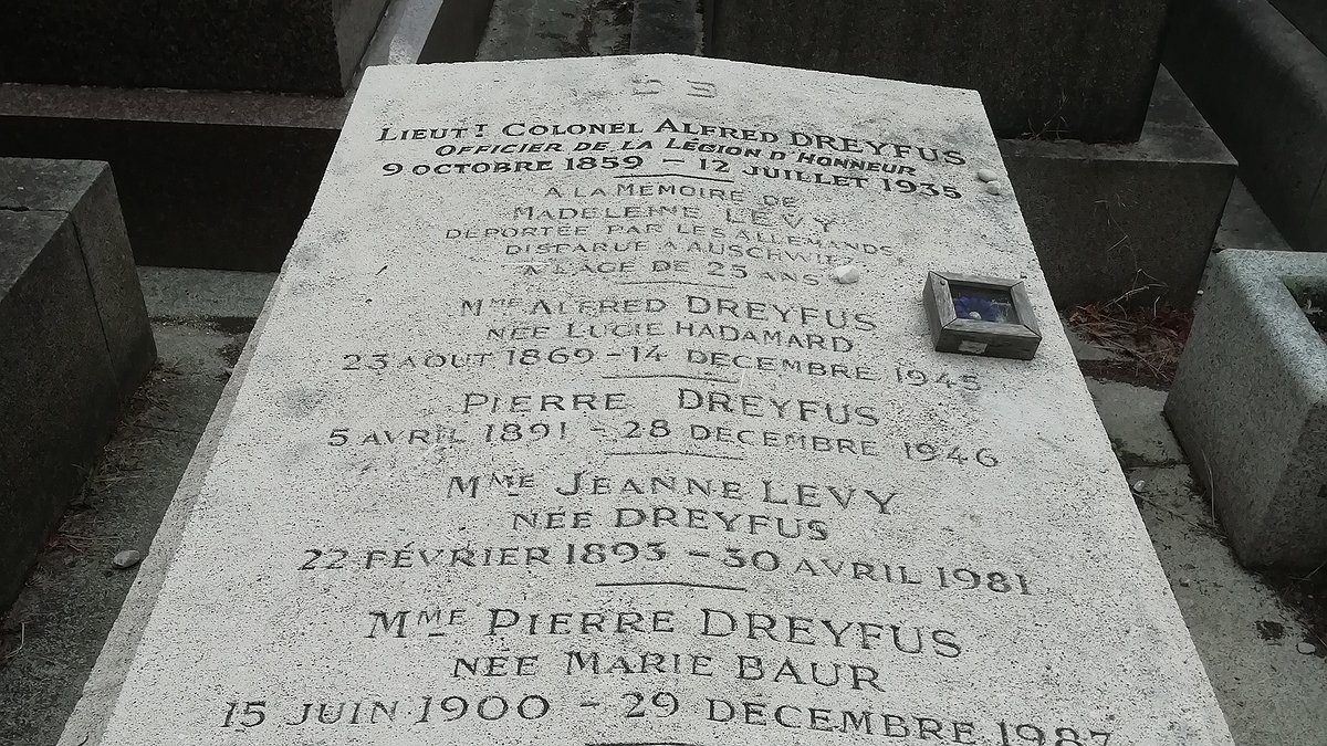 Illustration - derrière leur « acte de réparation »...