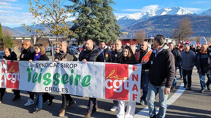 Illustration Manifestation de soutien contre les licenciements