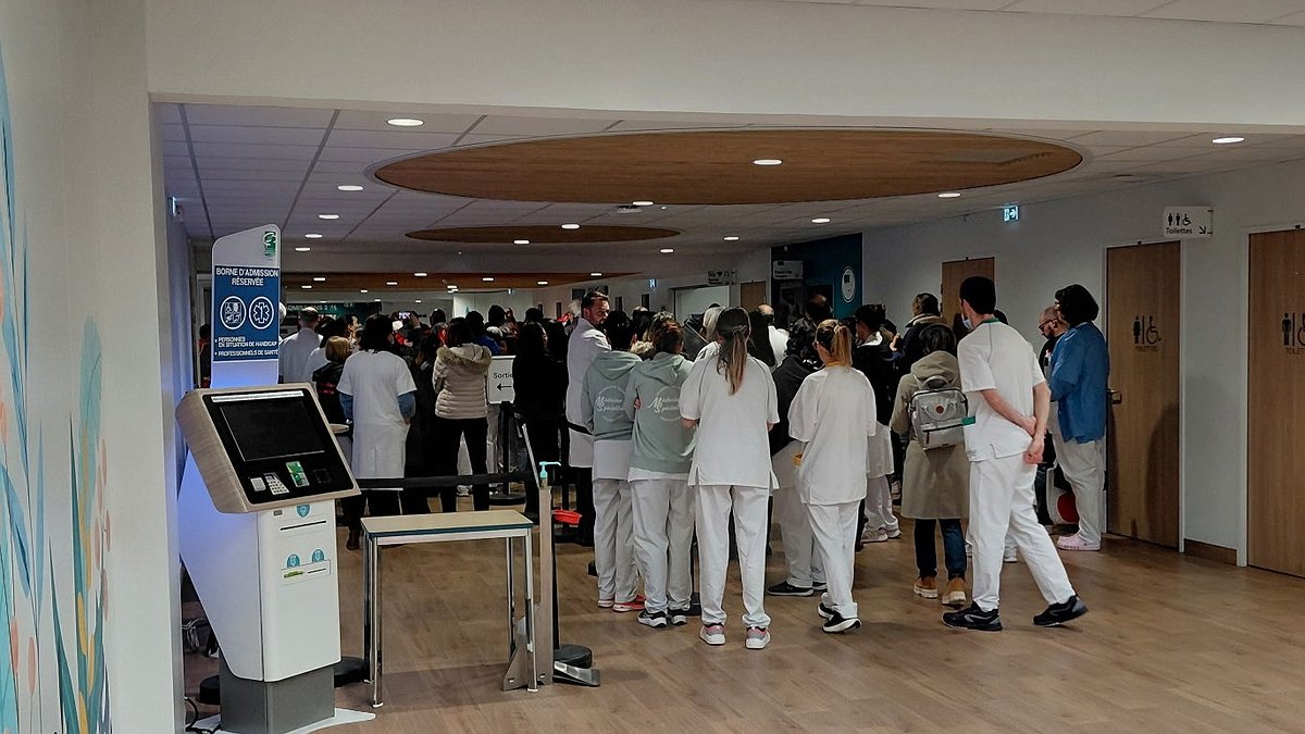 Illustration - Le personnel du Centre Hospitalier Départemental voit rouge