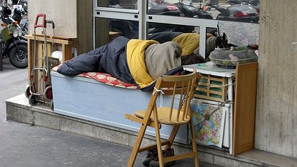 Illustration l'État hors sa propre loi