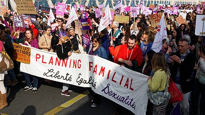 Illustration Le droit à l’avortement reste à défendre