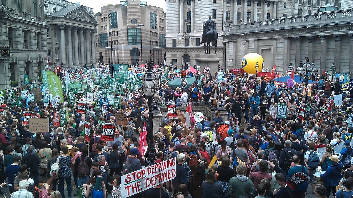 Illustration - dans la rue contre l’austérité