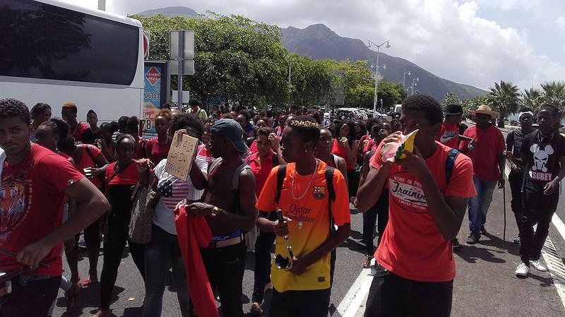 Illustration - grèves  et manifestations des lycéens