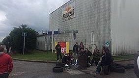 Illustration - en grève contre le plan de licenciements