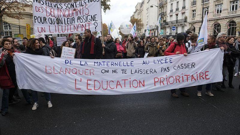 Illustration - en grève contre une éducation au rabais