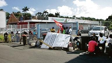 Illustration - grève chez Carrefour et Promocash