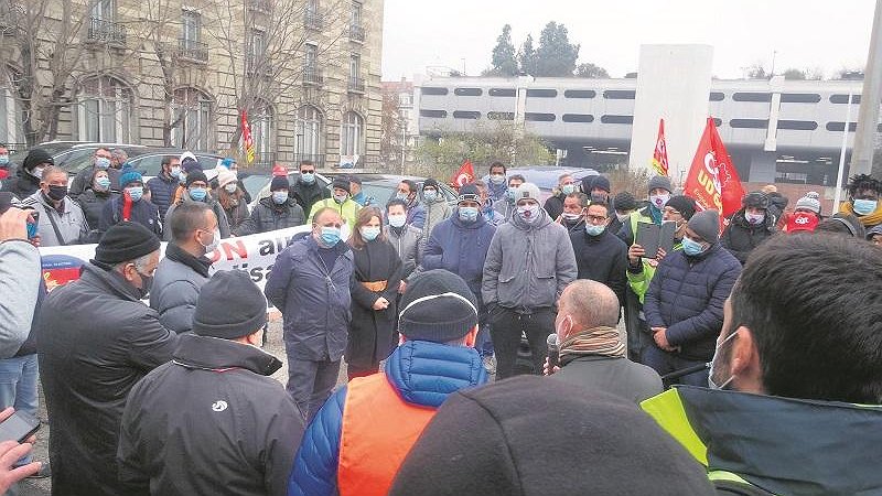 Illustration - en grève reconductible
