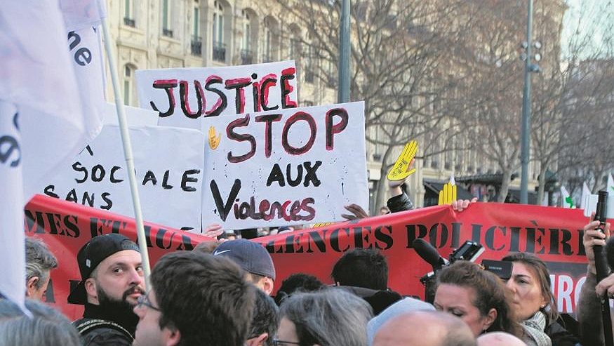 Illustration - aux petits soins pour la police