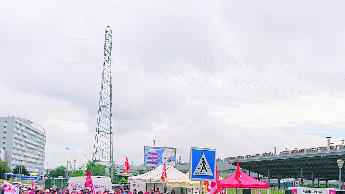 Illustration - rassemblement contre les suppressions d’emplois