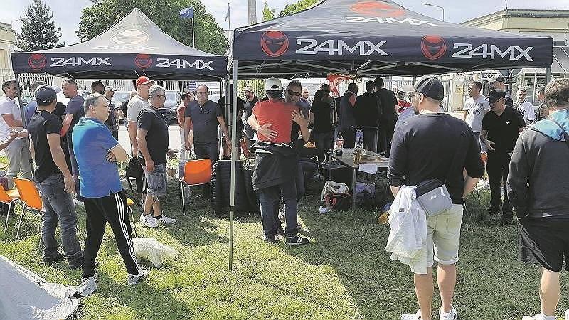 Illustration - la grève impose le rattrapage des salaires