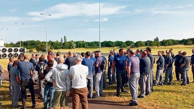 Illustration - la direction a dû en rabattre