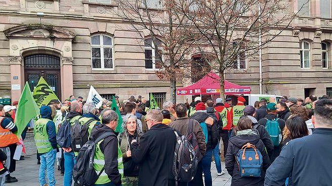 Illustration - À Strasbourg, contre  les menaces de licenciement