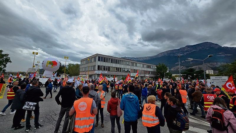 Illustration - rassemblement contre les menaces patronales