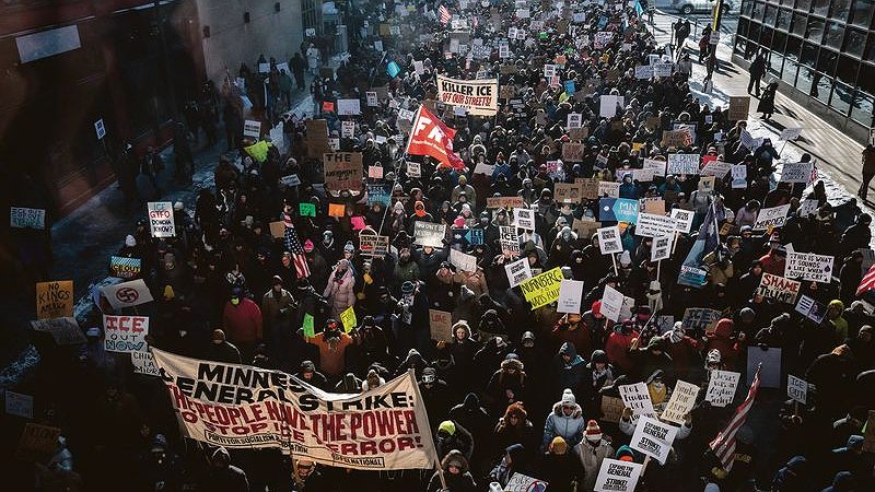 Illustration - une police en guerre contre la population