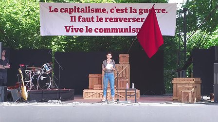 Illustration Meeting de Nathalie Arthaud sur la situation internationale